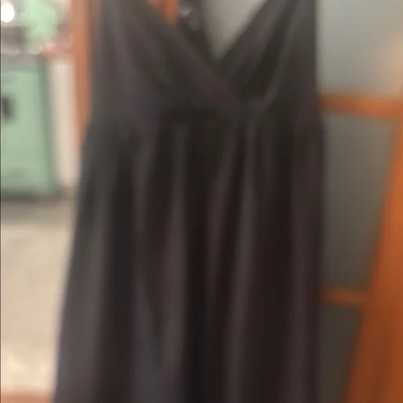 GAP Black Ruched Racerback with pockets - Picture 6 of 6